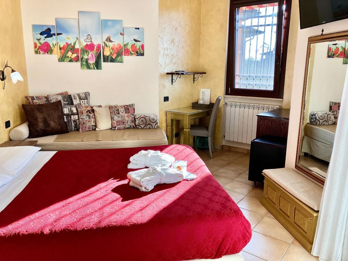 B&B Desenzano Paradise Desenzano del Garda Buitenkant foto