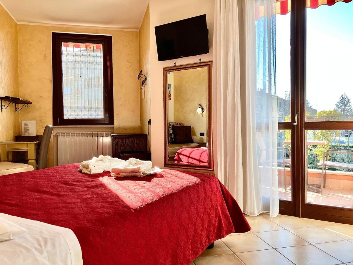 B&B Desenzano Paradise Desenzano del Garda Buitenkant foto