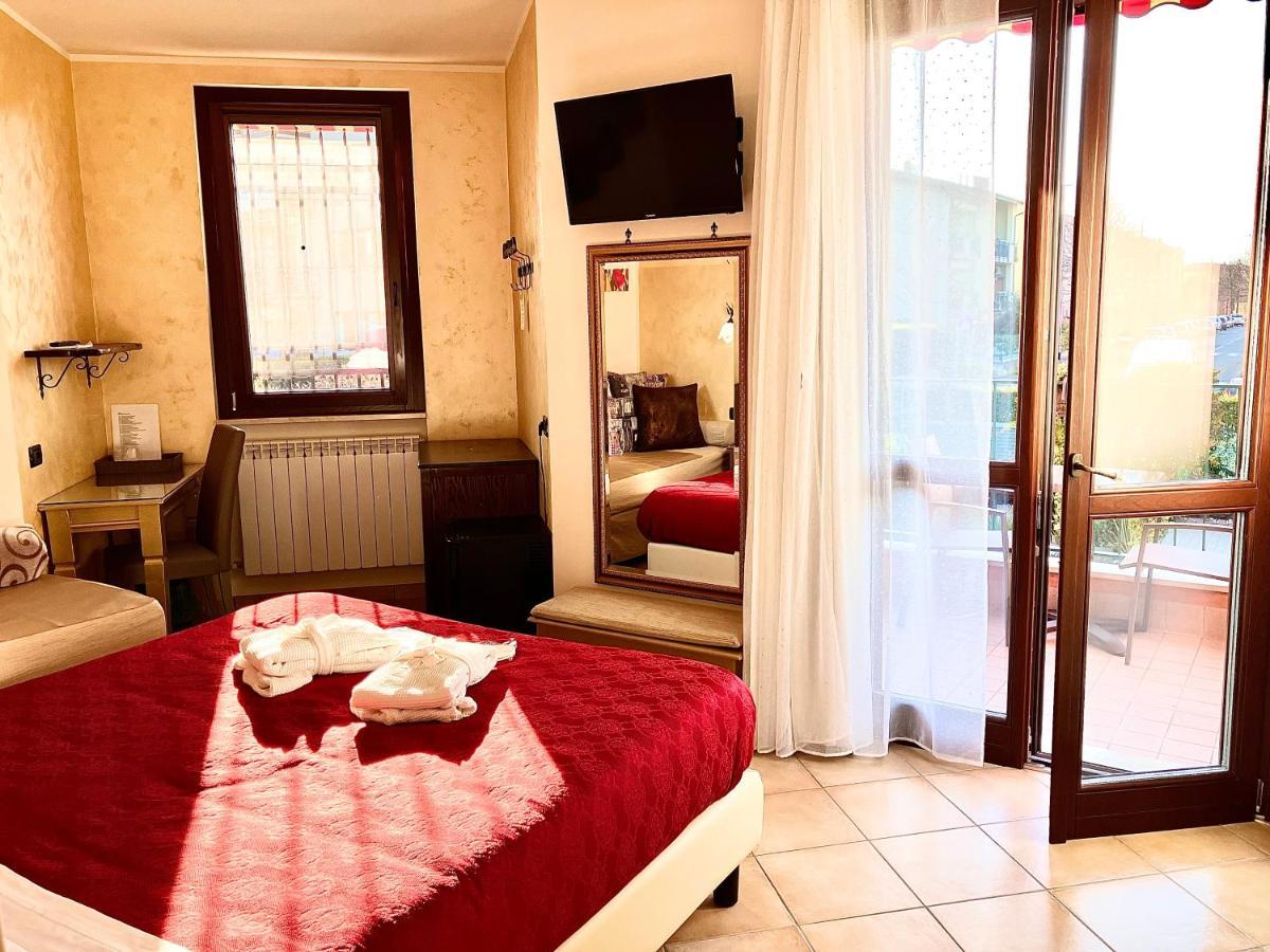B&B Desenzano Paradise Desenzano del Garda Buitenkant foto