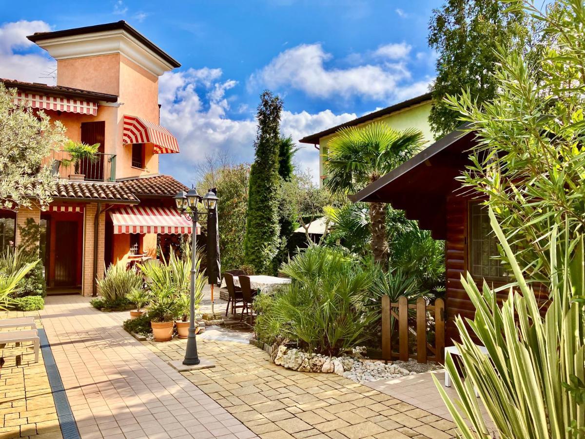 B&B Desenzano Paradise Desenzano del Garda Buitenkant foto