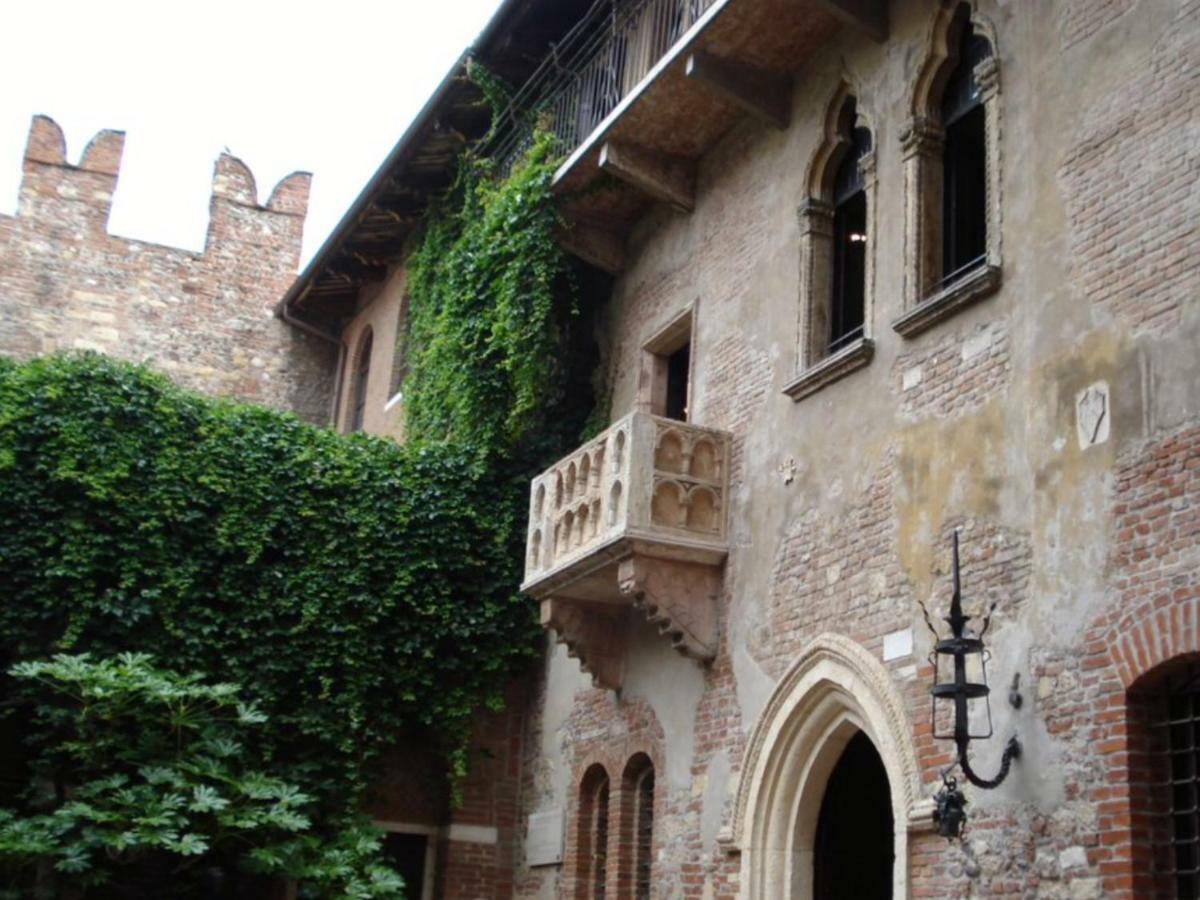 B&B Desenzano Paradise Desenzano del Garda Buitenkant foto